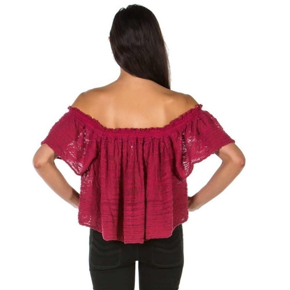 Free people Thrills & Frills Sweater Raspberry NWT - Picture 3 of 6